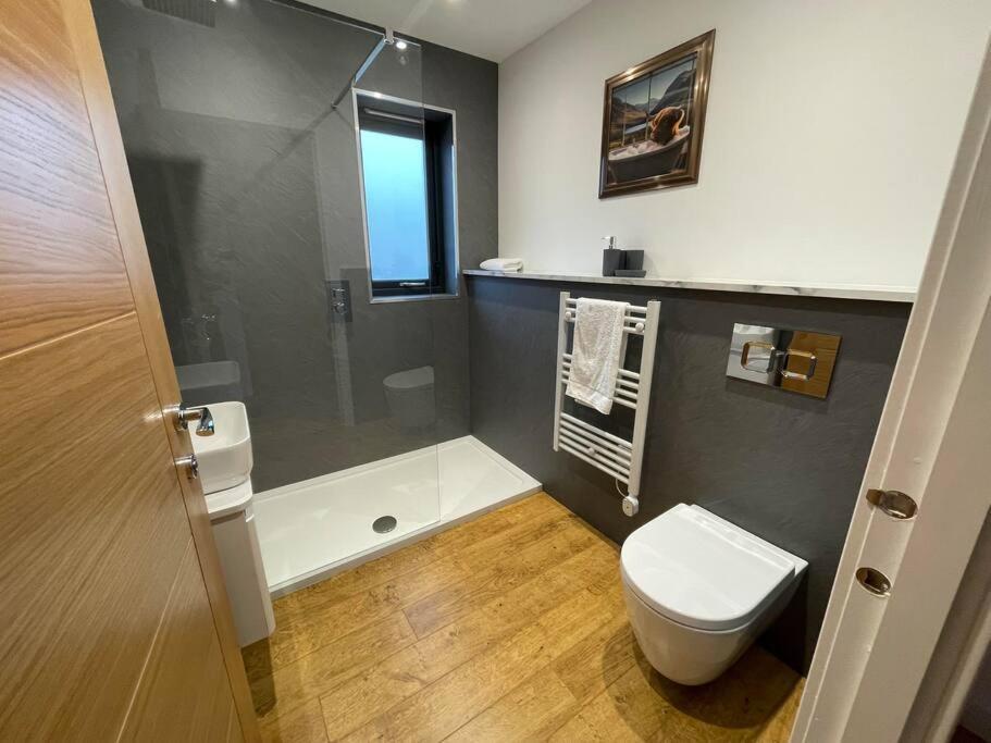 Chalet Riverview & Luxury Hot Tub *