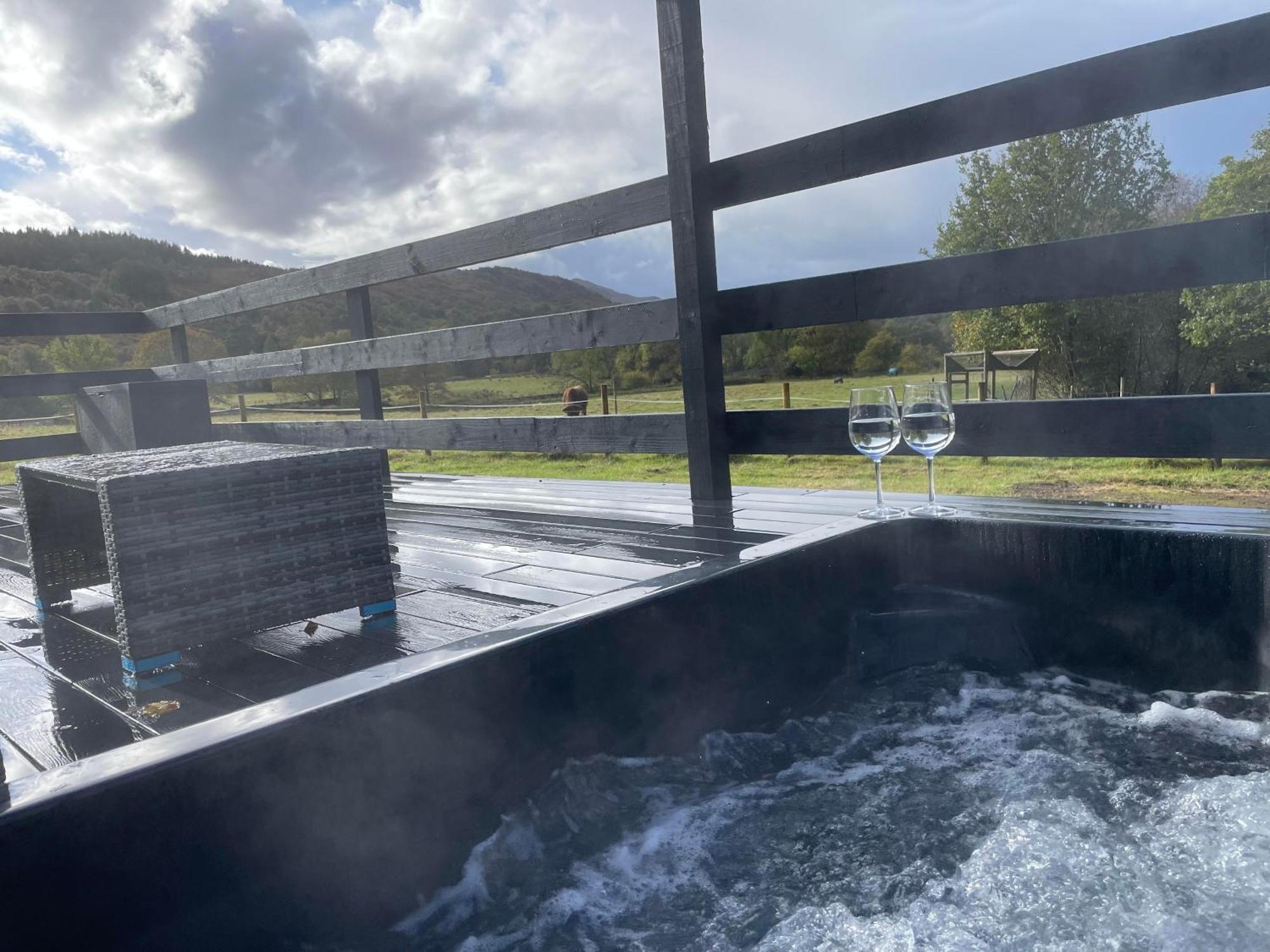 Riverview & Luxury Hot Tub *